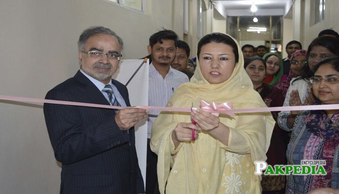 Hameeda Mian while inaugurating daycare center in Lahore
