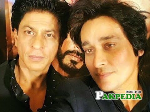 Sahir lodhi with Shahrukh Khan