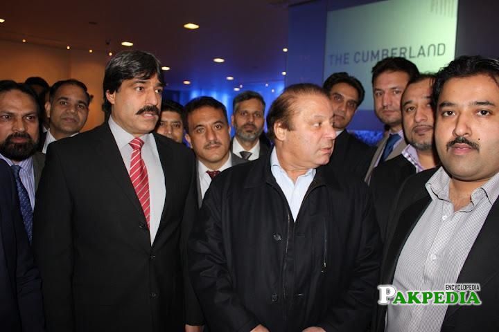 Zeeshan Rafique with the members of PMLN