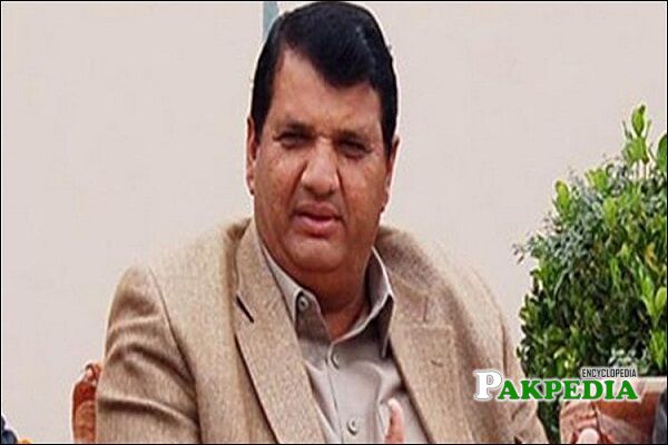 Amir Muqam Biography