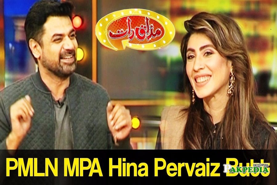 Hina Pervaiz on the sets of Mazak Raat