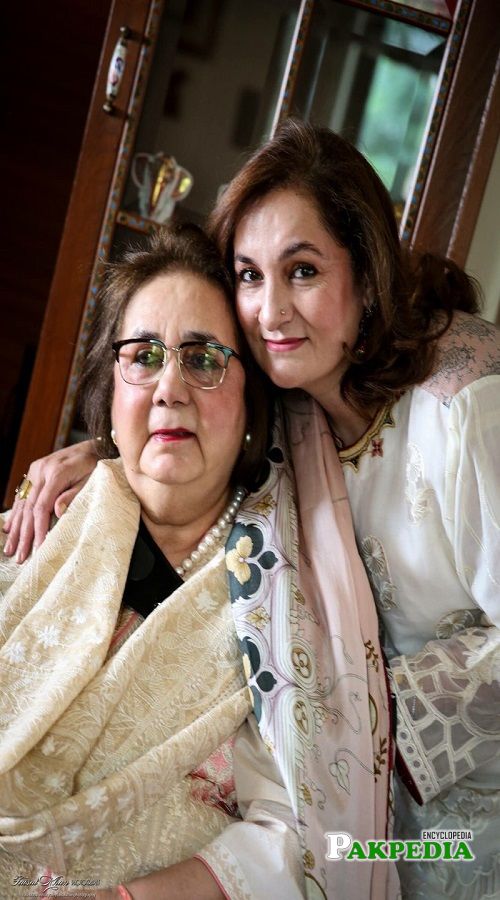 Mehnaz Aziz with her mother