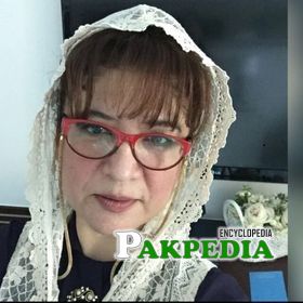 Asma Qadeer Biography