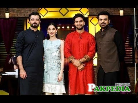 Hania on sets of Mazak raat for promoting her film