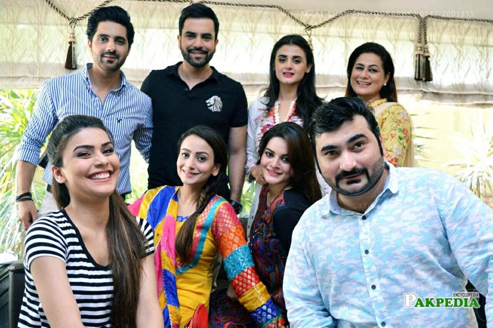 Asim Mehmood with the cast of Sun Yaara