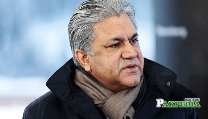 Arif Naqvi charged with Fraud