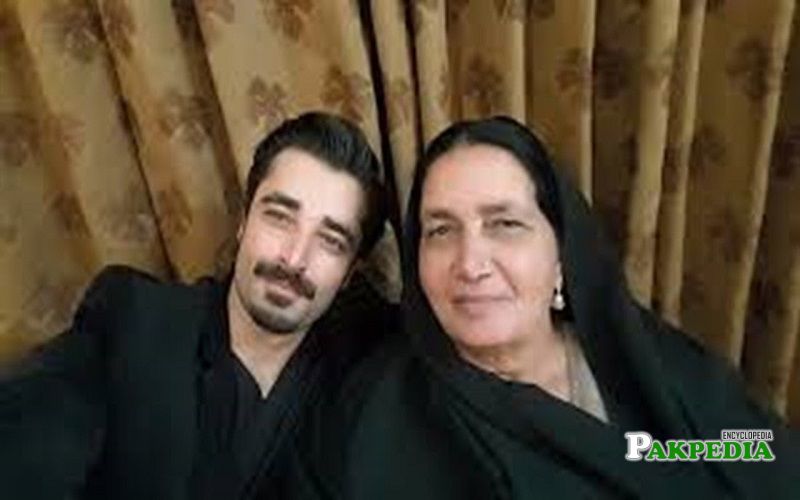 Nasim Akhtar Chaudhry Family