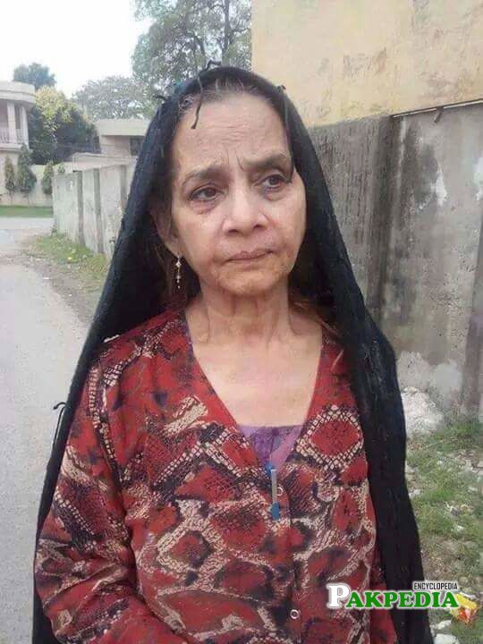 Veteran actress Roohi bano passes away