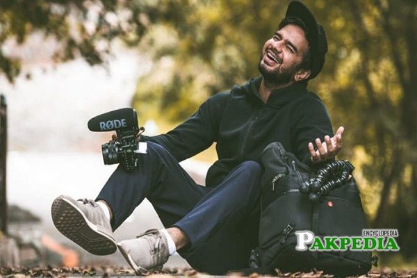 Famous Vlogger Irfan Junejo