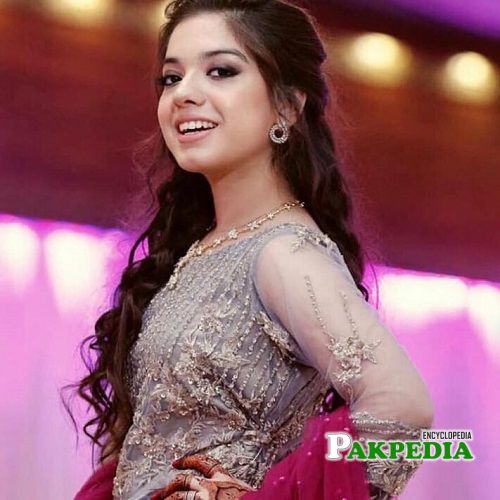 Arisha Razi Biography