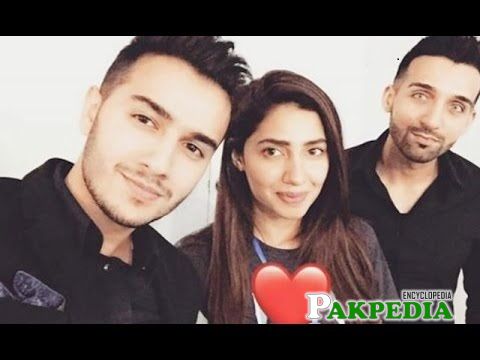 Shahveer with Mahira khan and Sham idrees