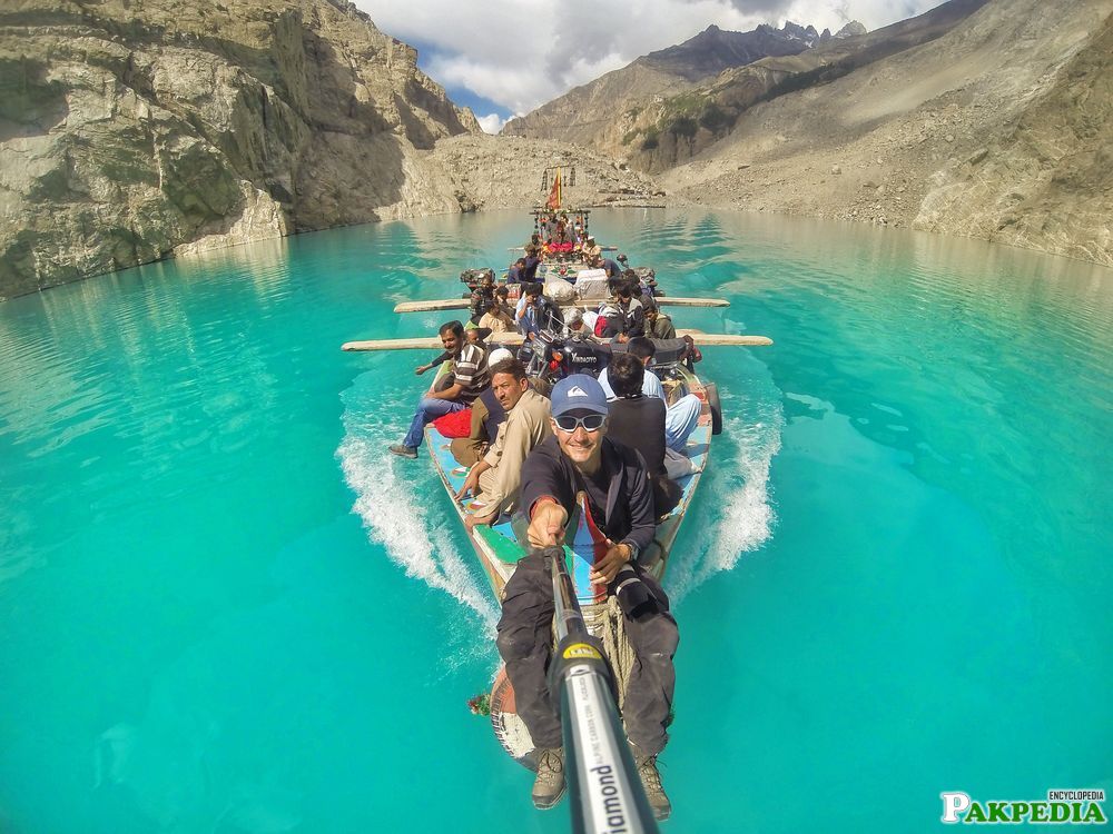 Selfie Attabad Lake Gilgit Baltistan Pakistan 