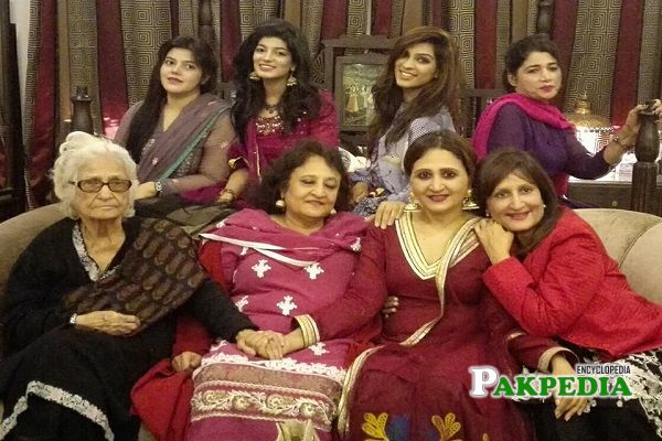 Asma Abbas family