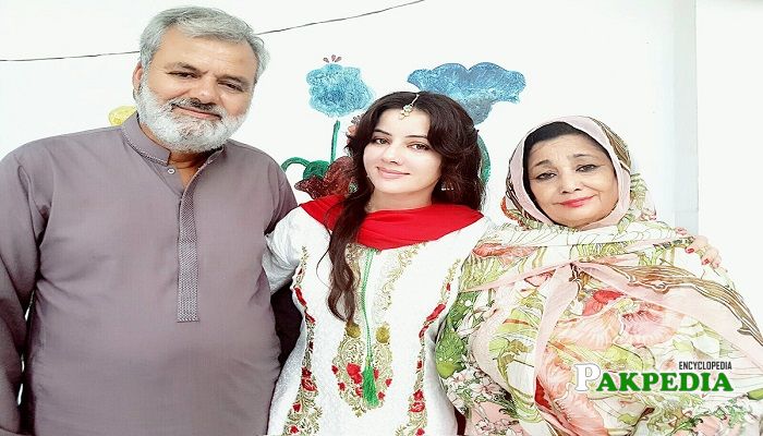 Rabi Pirzada Family