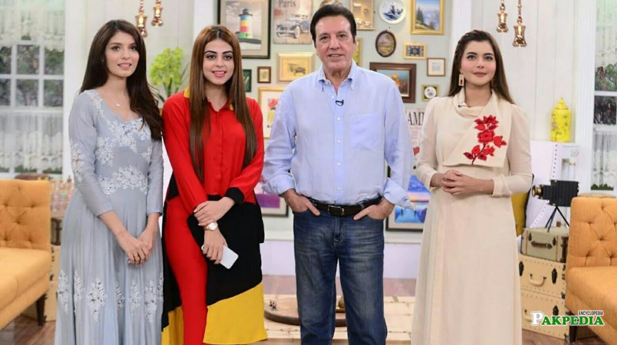 Saeeda Imtiaz on the set of Good Morning Pakistan