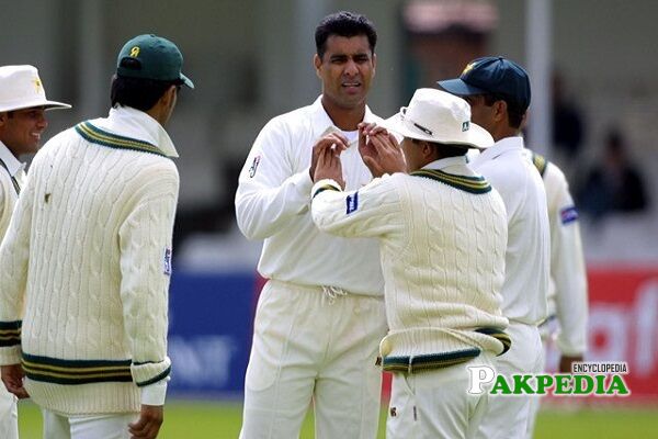 Waqar Younis cricketer