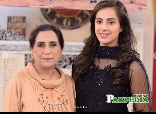 Maham Amir with her mother in law Parveen Akbar