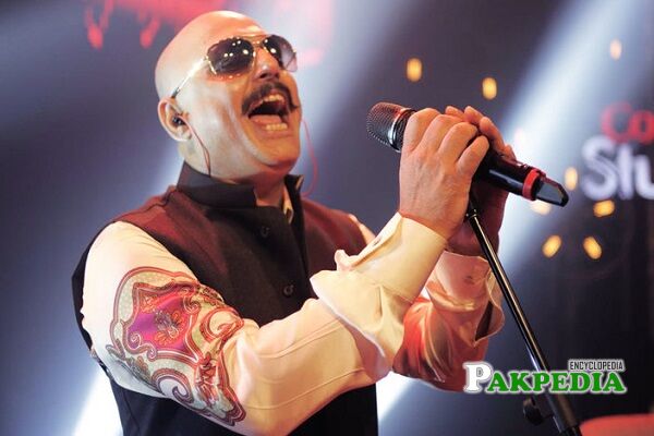 Ali Azmat Biography