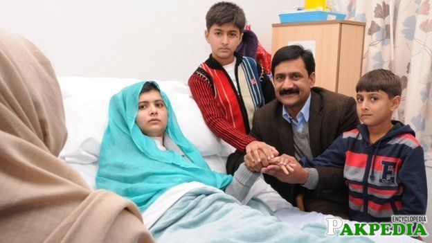 Malala Yousafzai with family