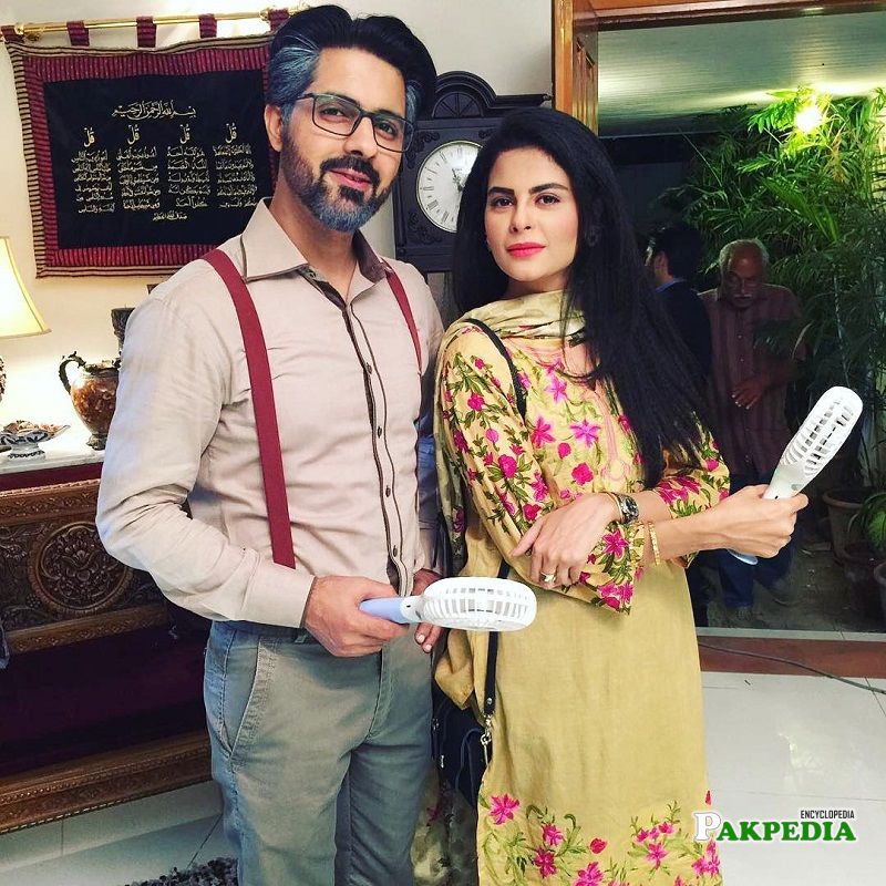 Vasia fatima with Asim Mehmood on sets