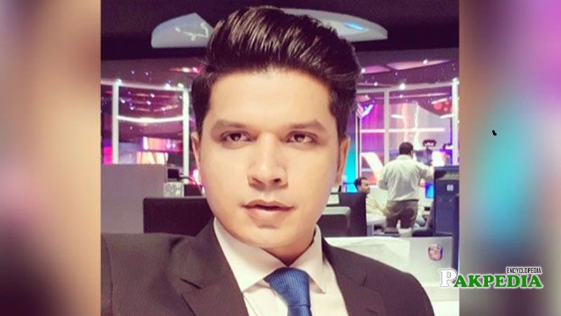 Bold Anchorperson Mureed Abbas