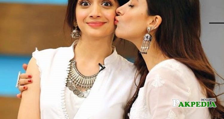 Mawra Hocane with her sister Urwa