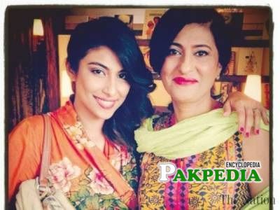 Meesha with her mother Saba Hameed