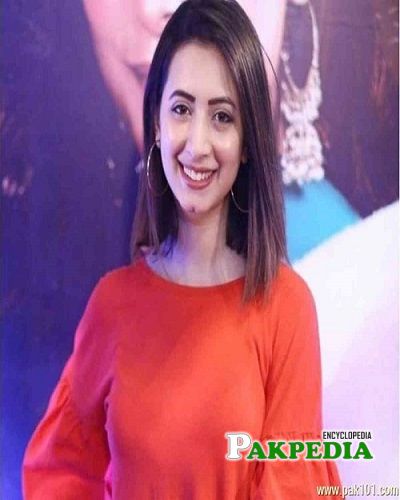 Komal Aziz Biography