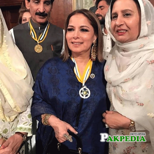 Babra Sharif awards