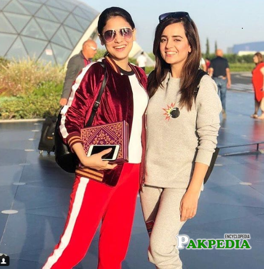 Hina with Sumbul Iqbal on vacations