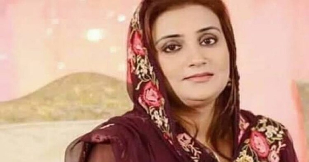 Uzma Bukhari Biography