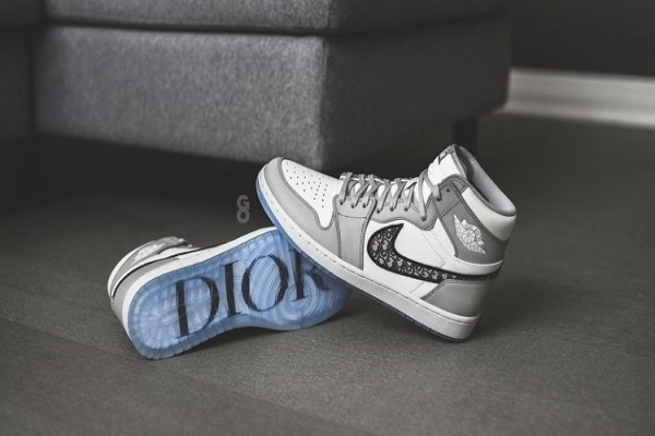 Dior sneakers