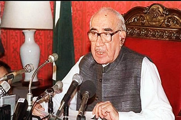 Ghulam Ishaq Khan Biography