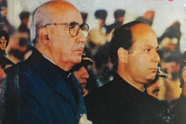 Ghulam Ishaq Khan president