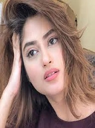 Sajal Ali Biography Age Family Career Dramas Movie Awards