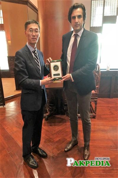 Khusro Bakhtiar with chineese ambassador