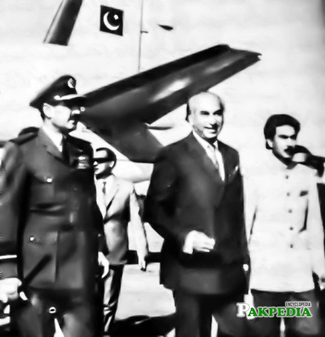 Hayat Khan and Bhutto were close friends