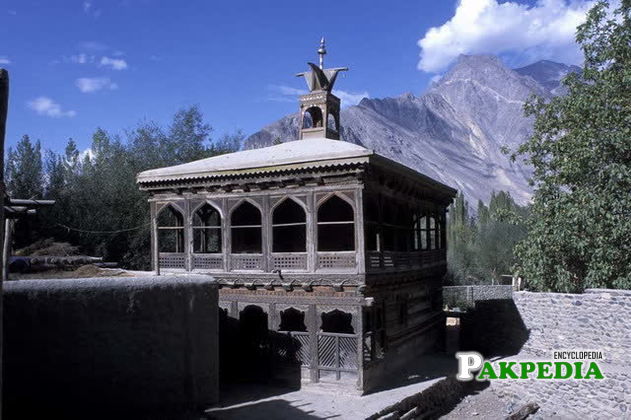 Khilingrong mosque is located in Shigar town