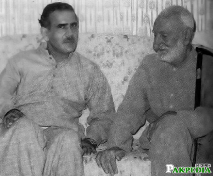 Sardar Sher Khan Mazari with Bacha Khan