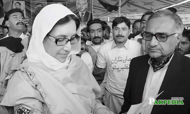 With Benazir bhutto