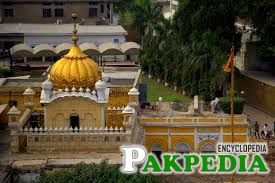 It is located near the Lahore Fort and Badshahi Mosque in Lahore