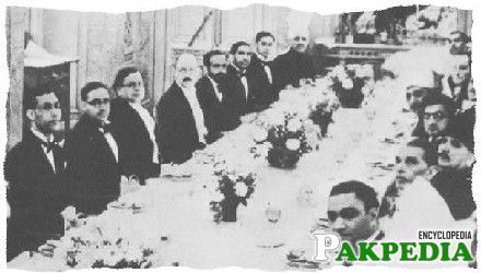 Chaudry Rahmat Ali (left) sitting opposite Allama Mohammad Iqbal and Quaid-eAzam-