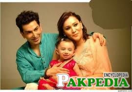 Faakhir Mehmood with wife and child