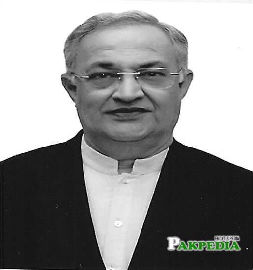 Black & White photo of Nisar Memon