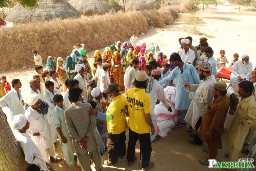 Flour Distribution of Tharparkar of Saylani Welfare Trust
