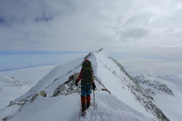 samina-baig-Mount-everest-journey